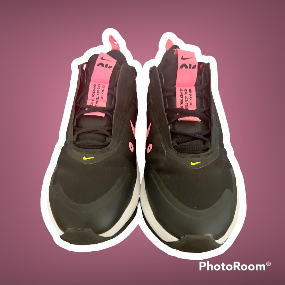 Woman’s Nike Air Max Up